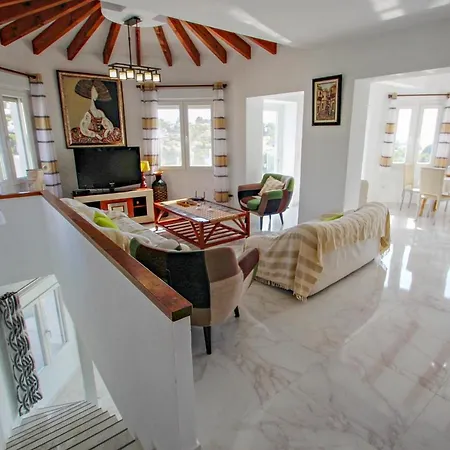 Villa Gila - Sea View With Private Pool In